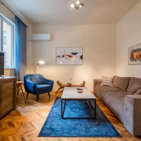 Lägenhet 2bd Super Spacious Peaceful Place In Ideal Centre *