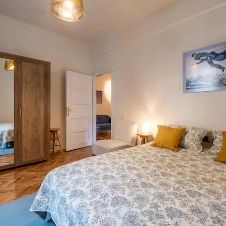 Lägenhet 2bd Super Spacious Peaceful Place In Ideal Centre